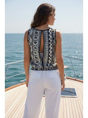 Ali & Kris Womens Small Black White Sleeveless Crop Top Keyhole Elastic NEW